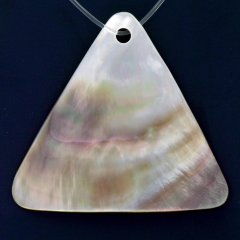 Dreieck Form aus Tahitiperlmutt - 40 x 44 mm